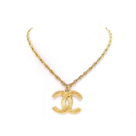 collier chanel femme logo